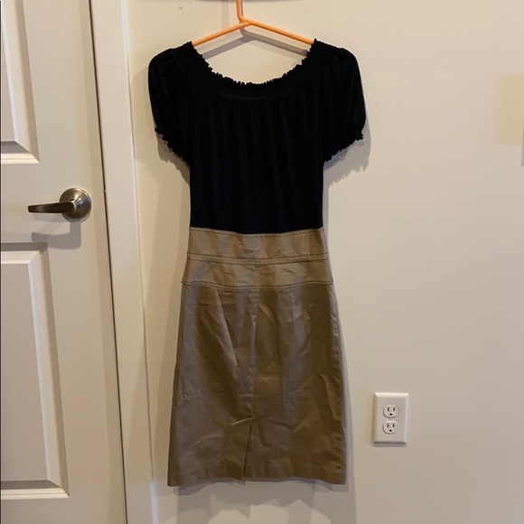 Pencil Dress with Cute Button Details | Size: 2P - Picture 4 of 4